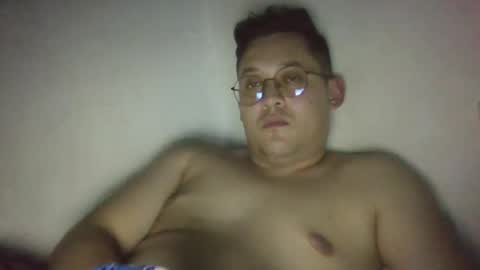 Snapshot of aaron1026a chatting on 12/12/24, 04:15 Liamaten online show from 12/12/24, 04:15