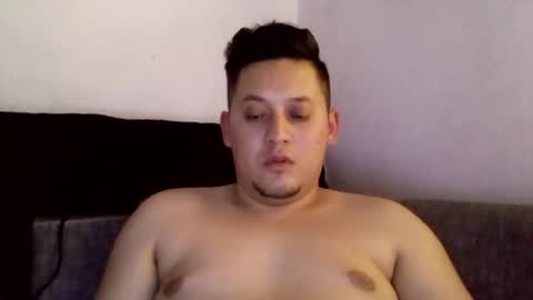 Snapshot of aaron1026a chatting on 02/15/25, 08:33 Liamaten online show from 02/15/25, 08:33