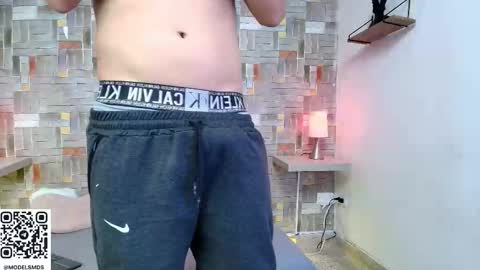 Aaron y Antonella online show from 11/09/25, 09:02