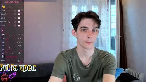 Snapshot of aaron_bang chatting on 05/08/26, 02:00 Aaron Bang online show from 05/08/26, 02:00