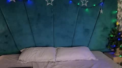 Aaron Ezequiel online show from 12/18/25, 10:38