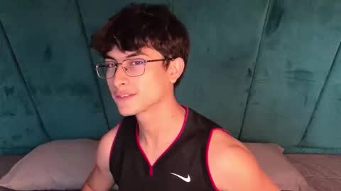 Aaron Ezequiel online show from 02/04/26, 09:20