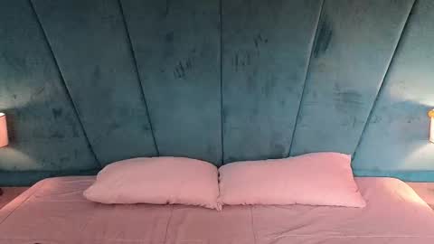 Aaron Ezequiel online show from 02/12/26, 08:48