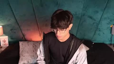 Aaron Ezequiel online show from 05/02/26, 12:32