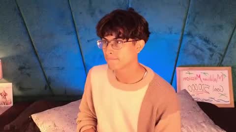 Aaron Ezequiel online show from 05/03/26, 12:33