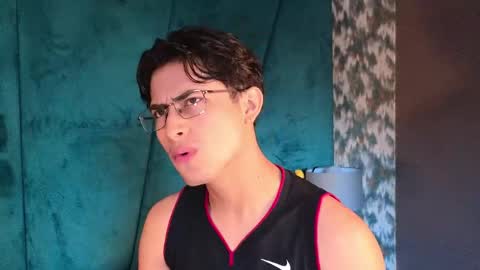 Aaron Ezequiel online show from 05/05/26, 02:14