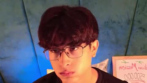 Aaron Ezequiel online show from 05/12/26, 12:35