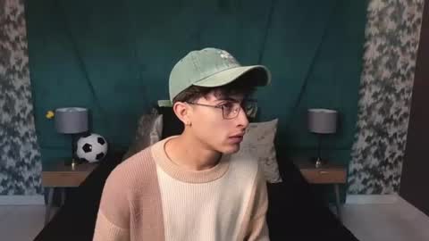Aaron Ezequiel online show from 06/16/26, 12:52