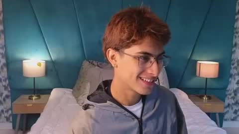 Aaron Ezequiel online show from 07/13/26, 01:58