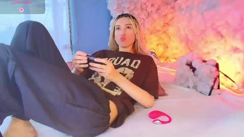 Snapshot of aaron_fordd chatting on 04/14/26, 12:22 Aaron fordd online show from 04/14/26, 12:22