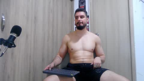 Aaron kwok online show from 11/11/25, 01:38