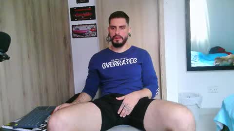 Aaron kwok online show from 02/25/26, 10:08