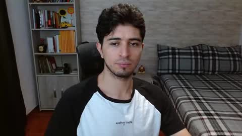 Aaron online show from 11/11/25, 05:13