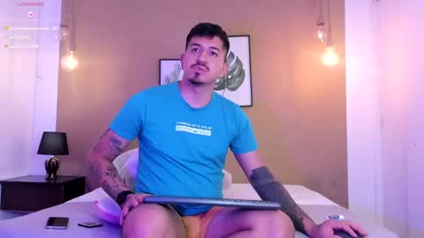 Snapshot of aaron_williams09 chatting on 03/09/25, 01:15 Your aron online show from 03/09/25, 01:15