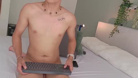 AARON  online show from 09/25/25, 07:39