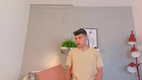 AARON  online show from 09/27/25, 07:41