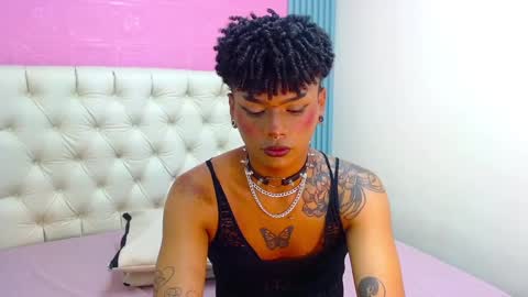 Snapshot of aaronbakers chatting on 01/17/25, 06:57 im NiallDun online show from 01/17/25, 06:57