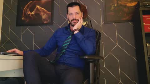 Aaron online show from 02/10/25, 02:26