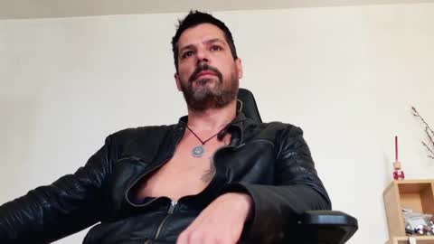 Aaron online show from 04/12/26, 07:57