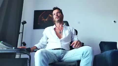 Aaron online show from 07/11/26, 05:43