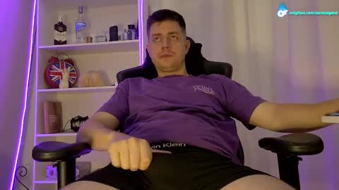 Snapshot of aaronlegend chatting on 02/15/25, 05:41 Aaron online show from 02/15/25, 05:41