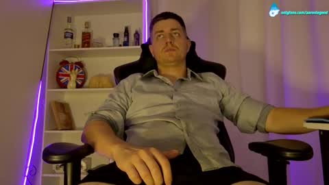 Snapshot of aaronlegend chatting on 03/10/25, 05:00 Aaron online show from 03/10/25, 05:00