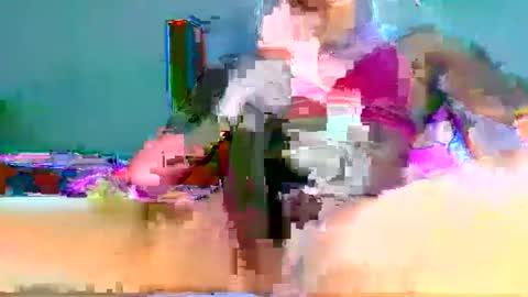 Aaron online show from 10/05/25, 03:54