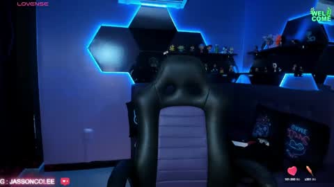 Snapshot of aaroooonn chatting on 02/24/25, 11:54 Aroon online show from 02/24/25, 11:54