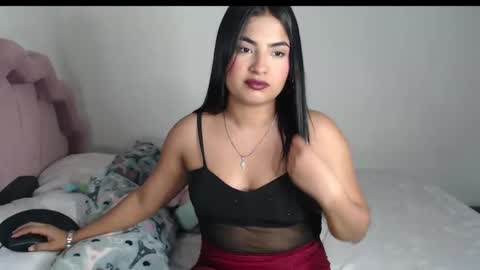 Snapshot of abbie777 chatting on 01/06/25, 10:05 abbie777 online show from 01/06/25, 10:05