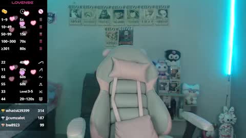 Snapshot of abbie_stone_ chatting on 12/12/24, 02:59 abbie 70OFF online show from 12/12/24, 02:59