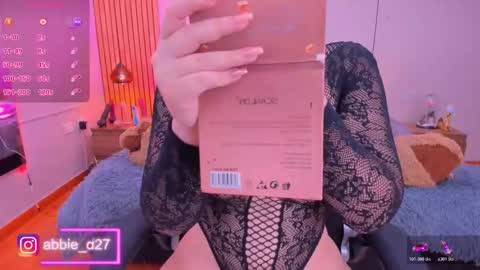 Abbie Edmond  online show from 12/15/25, 03:55