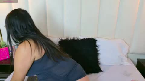 abbiejones_ online show from 10/06/25, 01:41