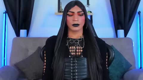 Abbigail Fuster  online show from 07/02/26, 11:05