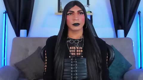 Abbigail Fuster  online show from 07/05/26, 12:01