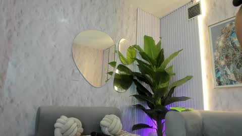 abby online show from 09/13/25, 10:04