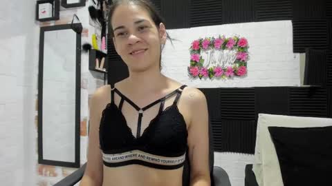 Snapshot of abby_connie chatting on 02/25/25, 03:20 Abby Connie online show from 02/25/25, 03:20