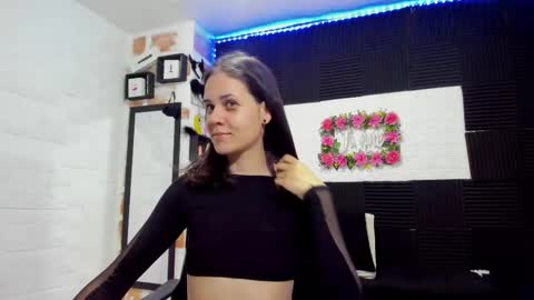 Snapshot of abby_connie chatting on 03/07/25, 02:36 Abby Connie online show from 03/07/25, 02:36