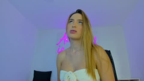 Snapshot of abby_me chatting on 01/04/25, 11:43 A B B Y online show from 01/04/25, 11:43