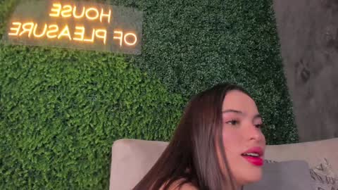 Snapshot of abby_me chatting on 02/06/25, 02:26 A B B Y online show from 02/06/25, 02:26