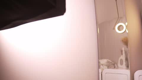 Snapshot of abby_me chatting on 07/06/26, 12:02 A B B Y online show from 07/06/26, 12:02