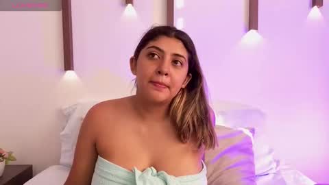 Abbygail online show from 12/22/25, 12:24