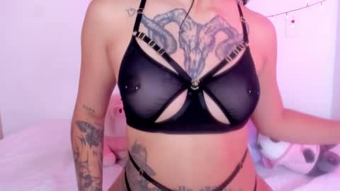 Snapshot of abby_rousee chatting on 10/04/25, 01:20 abby_rousee online show from 10/04/25, 01:20