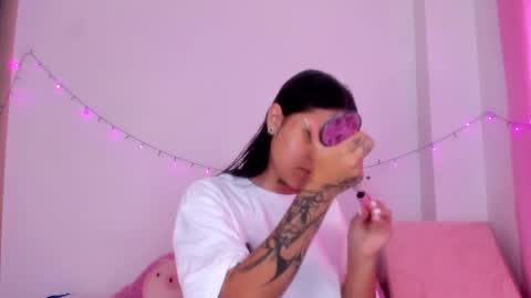 Snapshot of abby_rousee chatting on 10/20/25, 01:00 abby_rousee online show from 10/20/25, 01:00