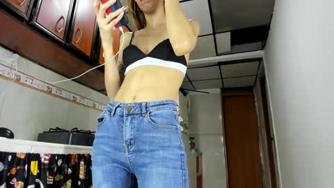 sara online show from 12/22/24, 12:39