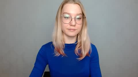 Snapshot of abbymoore__ chatting on 01/18/25, 12:36 Abby Lovense is active online show from 01/18/25, 12:36