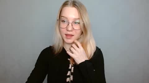 Snapshot of abbymoore__ chatting on 02/07/25, 09:58 Abby Lovense is active online show from 02/07/25, 09:58