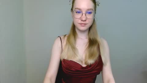 Abby Lovense is active online show from 03/12/26, 11:05