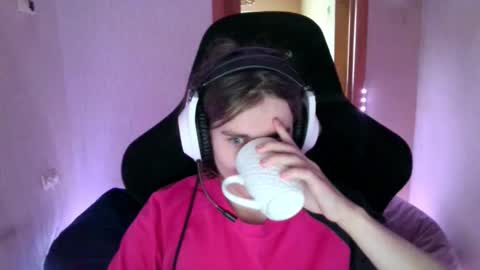 Snapshot of abbysal_blade chatting on 11/07/25, 06:02 abbysal_blade online show from 11/07/25, 06:02