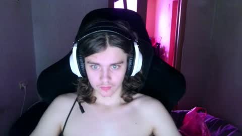 Snapshot of abbysal_blade chatting on 12/15/25, 08:07 abbysal_blade online show from 12/15/25, 08:07