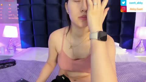 Abigail online show from 04/05/26, 10:12